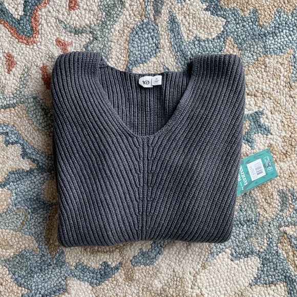 Tentree - Highline Cotton V-neck sweater - Medium - Picture 7 of 11